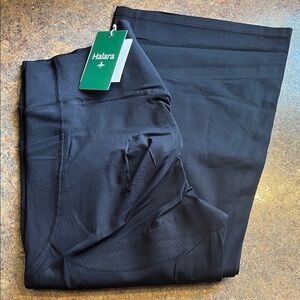 HALARA UltraSculpt™ SoCinched High Waisted Scrunch Butt Yoga Pants